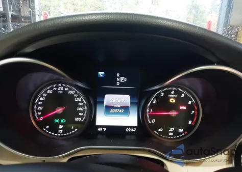 2015 Mercedes-Benz C 300 4Matic из США, поврежденный, VIN 55SWF4KB2FU004736